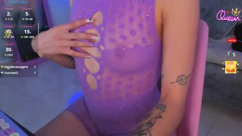 Snapshot of aryane_art_ chatting on May 6, 10:59 pm carol online show from May 6, 10:59 pm
