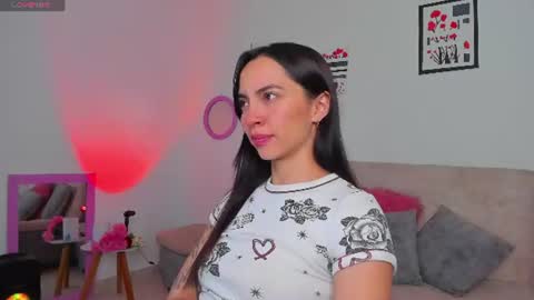 Snapshot of aryane_art_ chatting on June 30, 2:23 am carol online show from June 30, 2:23 am