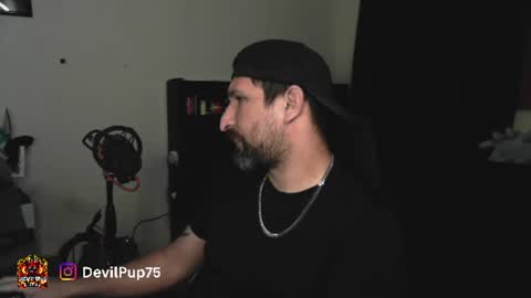 Snapshot of asanator101 chatting on July 17, 6:31 am devilPup75 online show from July 17, 6:31 am
