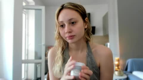 Ashley but u can call me Ash  im living with neighbor we just friends pls dont ask we not couple online show from April 8, 10:26 am