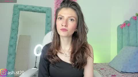 Snapshot of ash_20_ chatting on July 23, 8:18 pm A S H online show from July 23, 8:18 pm