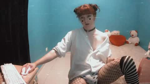 Ash online show from November 15, 11:54 pm