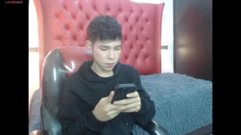 Snapshot of ash_kai chatting on June 23, 7:56 pm ash_kai online show from June 23, 7:56 pm