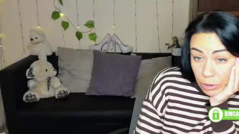 Snapshot of ash_rianna chatting on February 10, 12:29 pm Anna online show from February 10, 12:29 pm