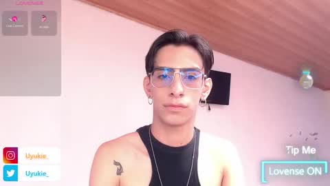 Ash online show from December 19, 4:25 pm