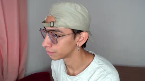 Ash online show from January 13, 6:46 pm