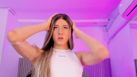 ash_valentine online show from April 9, 8:14 pm