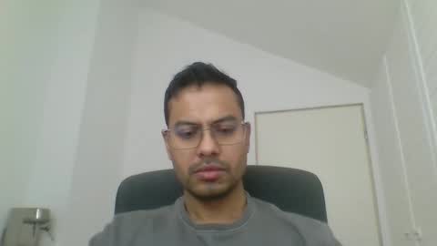 asharma1984xyz online show from February 18, 8:21 am