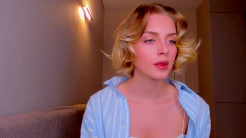 Snapshot of ashbunny_ chatting on March 9, 5:06 pm your pretty Ashley online show from March 9, 5:06 pm