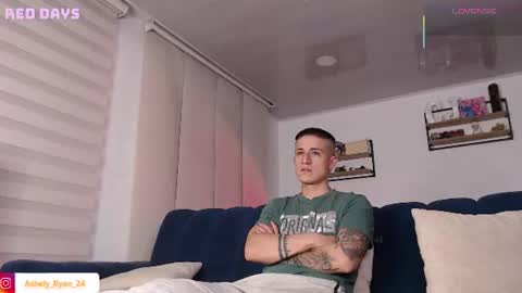 Snapshot of ashely_ryan24 chatting on June 25, 12:43 am Ashley And Ryan online show from June 25, 12:43 am