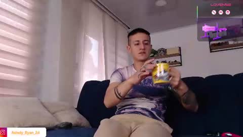 Snapshot of ashely_ryan24 chatting on June 28, 10:16 pm Ashley And Ryan online show from June 28, 10:16 pm