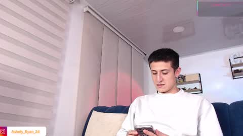 Snapshot of ashely_ryan24 chatting on July 26, 1:58 am Ashley And Ryan online show from July 26, 1:58 am