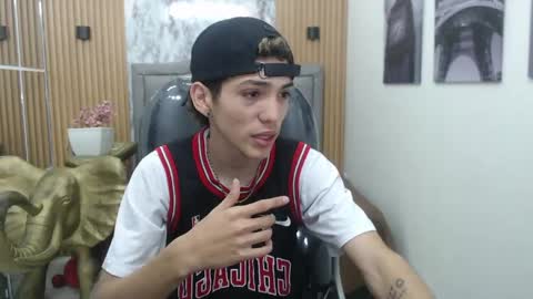 Snapshot of asher_costa chatting on April 24, 9:28 pm Asher Costa online show from April 24, 9:28 pm