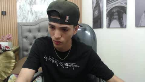 Snapshot of asher_costa chatting on June 2, 8:22 pm Asher Costa online show from June 2, 8:22 pm