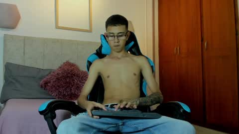   Asher  online show from March 31, 10:21 pm