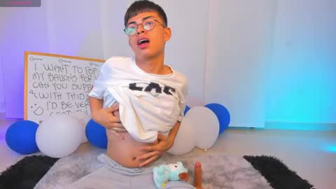 Asher online show from May 5, 1:02 am