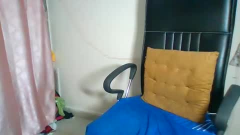 Snapshot of ashi_indian chatting on May 15, 3:52 pm ashi_indian online show from May 15, 3:52 pm