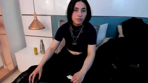 Snapshot of ashkoreh chatting on May 6, 9:09 pm Ashkoreh online show from May 6, 9:09 pm