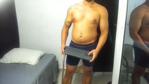 Snapshot of ashlan_king chatting on February 6, 2:42 pm ashlan_king online show from February 6, 2:42 pm