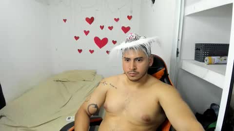 Snapshot of ashlan_king chatting on February 23, 6:49 pm ashlan_king online show from February 23, 6:49 pm