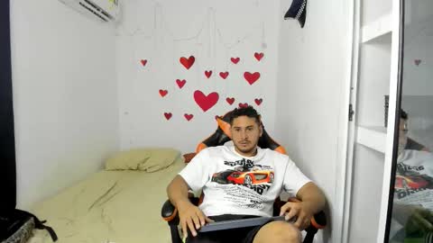 Snapshot of ashlan_king chatting on February 26, 7:24 pm ashlan_king online show from February 26, 7:24 pm