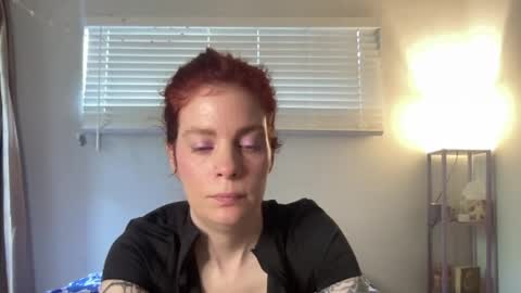 Snapshot of ashleebby818 chatting on April 6, 6:42 pm Ashlee online show from April 6, 6:42 pm