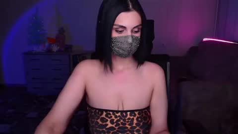 Snapshot of ashley__cooper__ chatting on January 6, 8:14 am   Yasmina   online show from January 6, 8:14 am