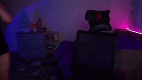 Snapshot of ashley__cooper__ chatting on January 11, 3:44 am   Yasmina   online show from January 11, 3:44 am