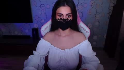   Yasmina   online show from April 17, 5:10 am