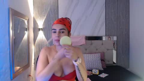 Snapshot of ashley__tylor chatting on May 9, 8:36 pm ashley__tylor online show from May 9, 8:36 pm