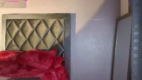 Snapshot of ashley__williamss chatting on June 26, 10:47 pm Ashley online show from June 26, 10:47 pm