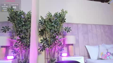 ashley_beaomunt online show from March 16, 11:25 am