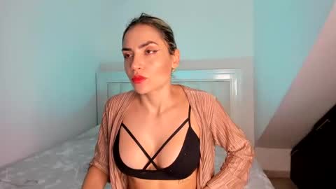 ashley_blair online show from December 1, 6:19 pm