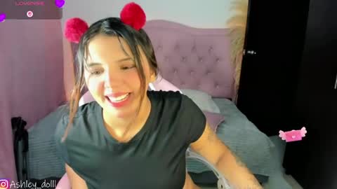Snapshot of ashley_dolll chatting on May 11, 9:23 pm Ashley online show from May 11, 9:23 pm