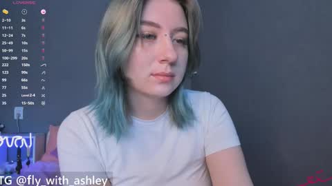 ashley_fly online show from November 30, 5:44 am