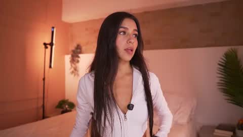 Snapshot of ashley_jones9 chatting on July 17, 5:07 pm Jessie 40off soy jessie1 online show from July 17, 5:07 pm
