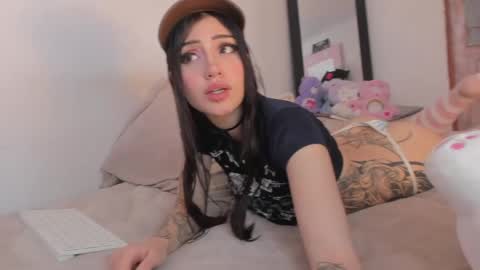 Snapshot of ashley_js chatting on April 30, 8:57 pm ashley_js online show from April 30, 8:57 pm