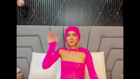 ashley_miller26 online show from May 29, 12:25 pm