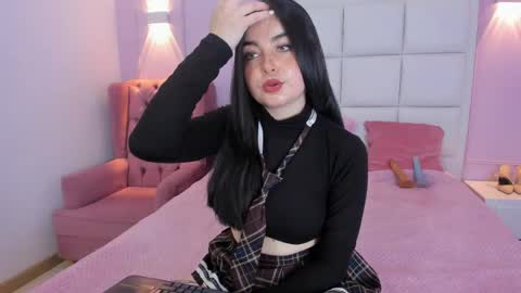 Snapshot of ashley_petit chatting on May 4, 1:07 pm ashley_petit online show from May 4, 1:07 pm