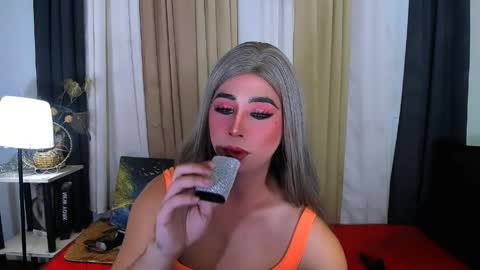 Snapshot of ashley_slutty chatting on April 21, 6:12 pm ashley online show from April 21, 6:12 pm