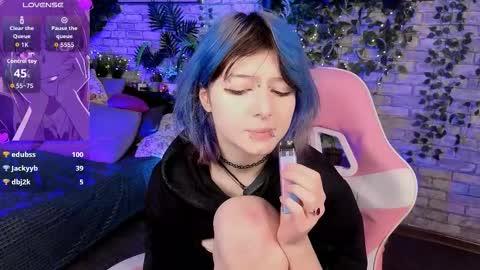 Ashley online show from February 26, 9:36 pm