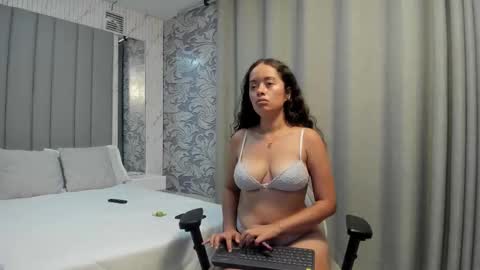 Ashley online show from October 21, 9:37 pm