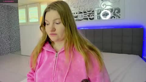 AshleyJonse online show from January 18, 6:39 am