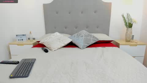 Snapshot of ashleyknightt chatting on December 3, 6:17 pm Ashley knight online show from December 3, 6:17 pm