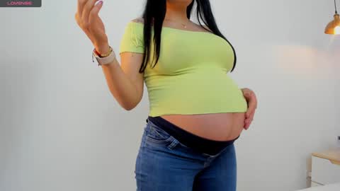 Snapshot of ashleyknightt chatting on December 6, 10:19 pm Ashley knight online show from December 6, 10:19 pm