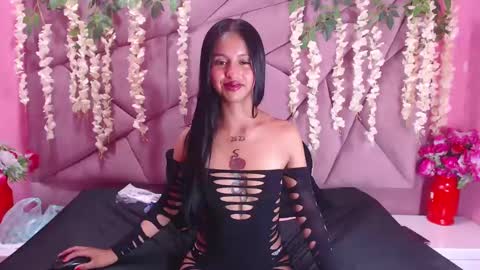 Snapshot of ashleyprescott chatting on December 9, 9:05 pm AshleyPrescott online show from December 9, 9:05 pm