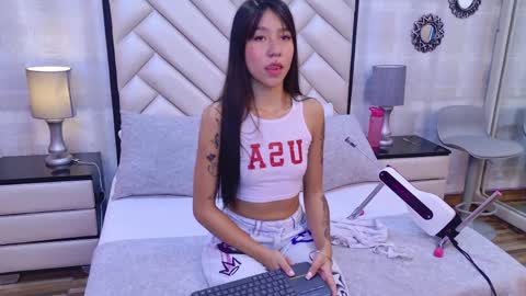 Snapshot of ashleyroberh chatting on May 22, 7:52 pm AshleyRoberh online show from May 22, 7:52 pm
