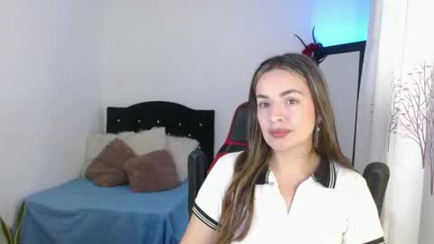 Snapshot of ashleyt1998 chatting on April 30, 3:40 pm ASHLEY online show from April 30, 3:40 pm