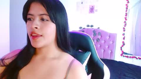 Snapshot of ashlie2020 chatting on October 17, 8:00 pm ashlie2020 online show from October 17, 8:00 pm