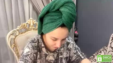 Snapshot of ashliebulson chatting on March 2, 7:10 pm Anna online show from March 2, 7:10 pm